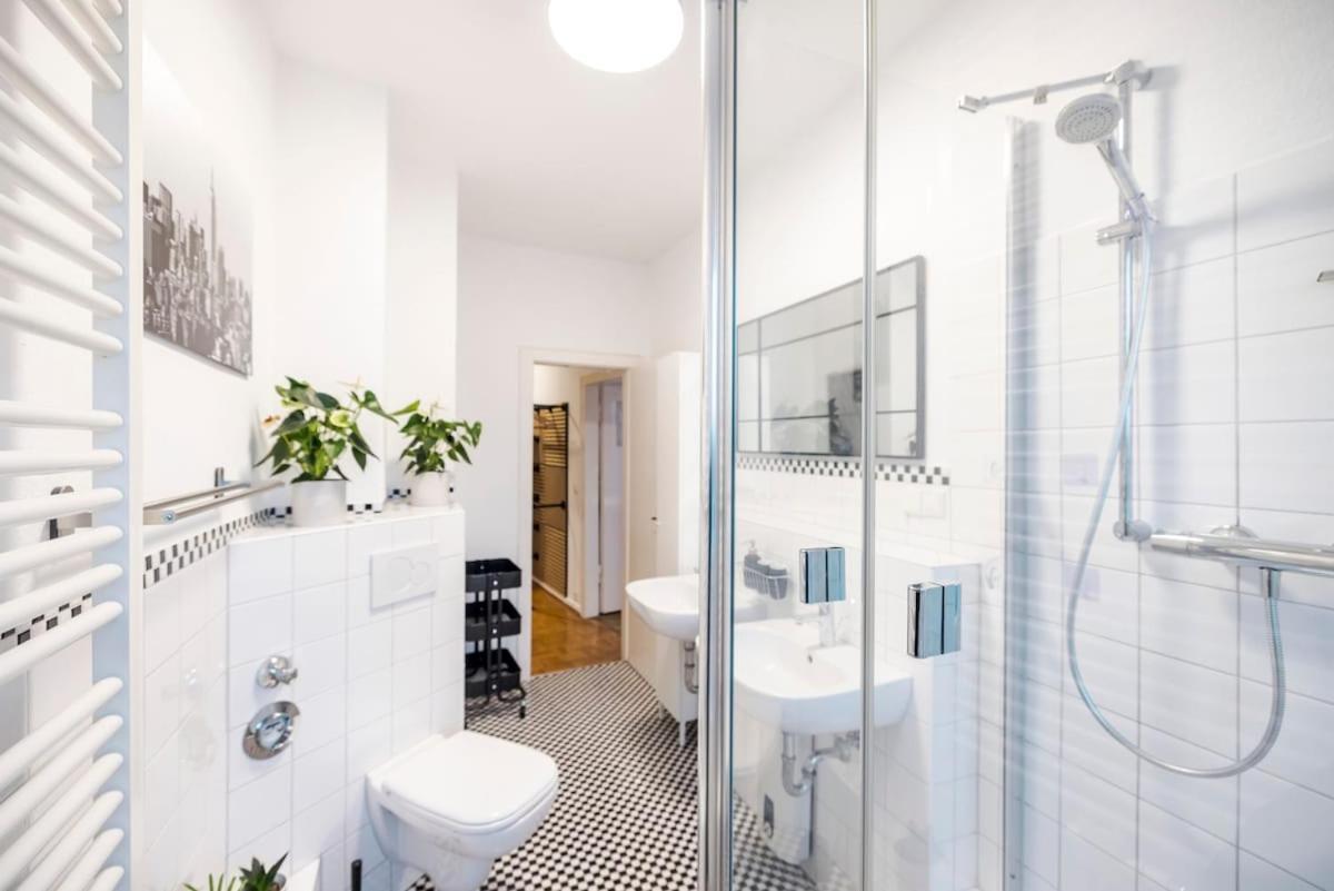 & Exclusive Amenities * Hannover