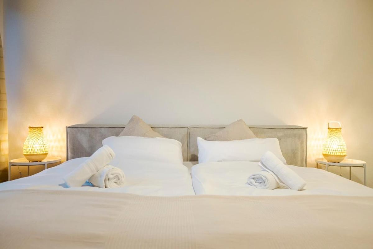 & Exclusive Amenities * Hannover